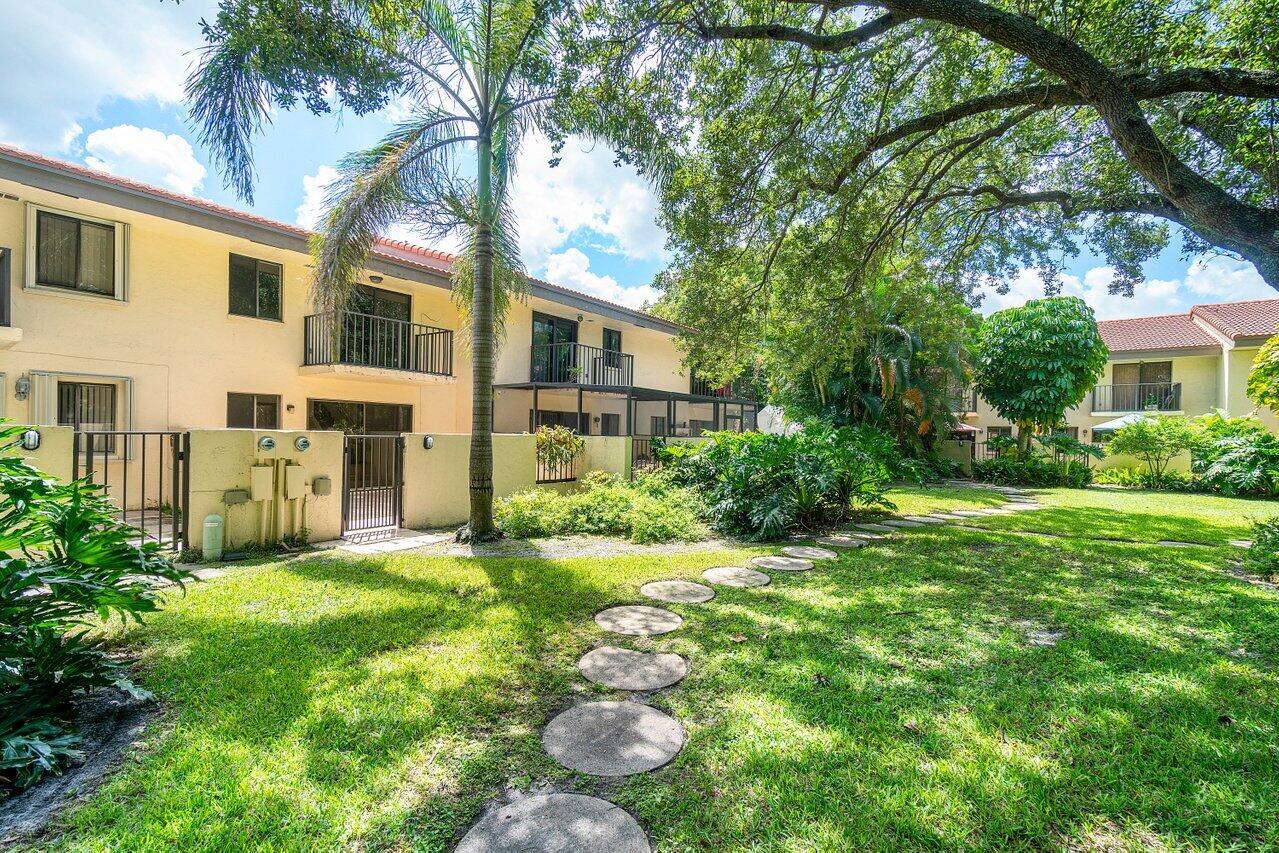 1330 NW 13th Street, 16, Boca Raton Unit: 16