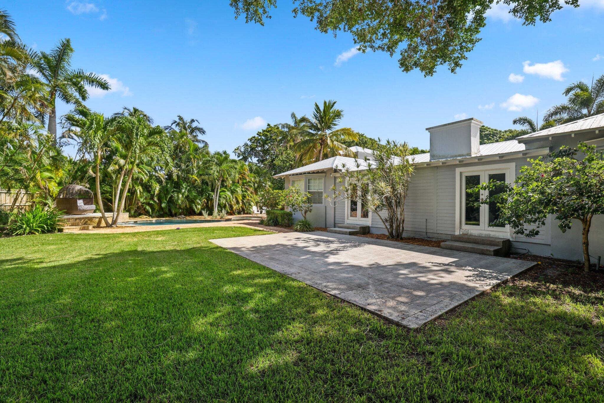 920 Hibiscus Lane