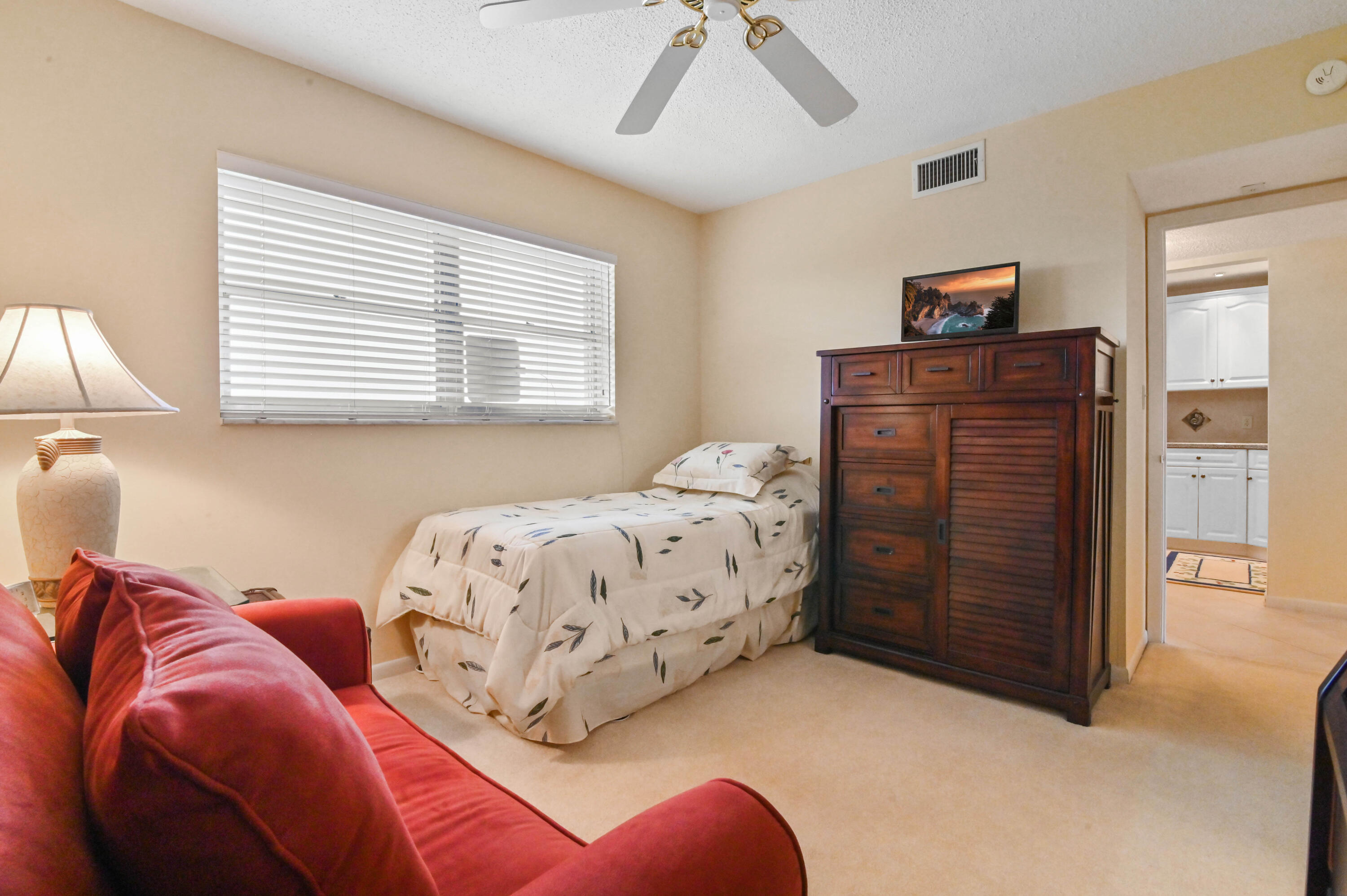 555 NW 4th Avenue 520