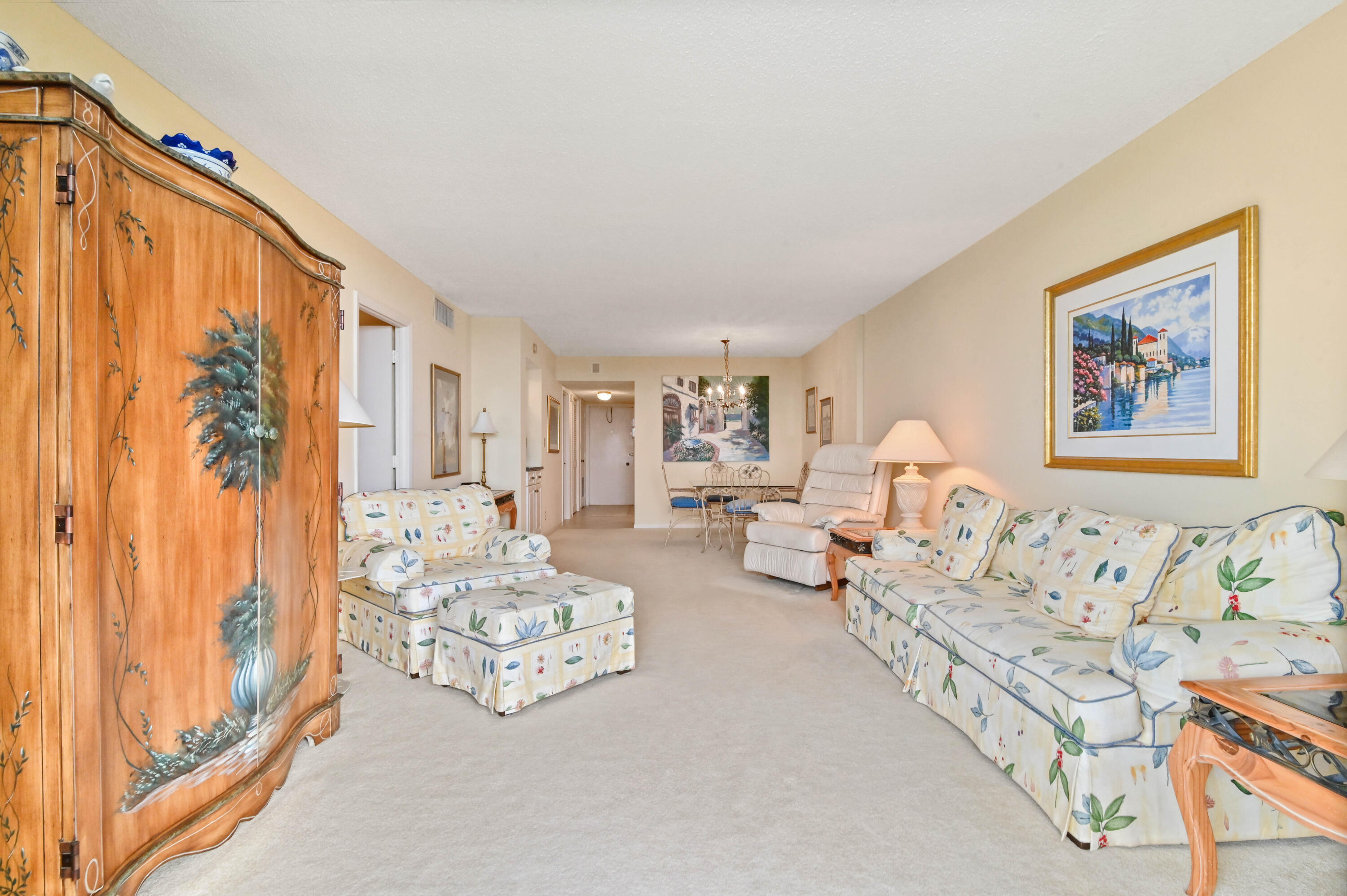 555 NW 4th Avenue 520