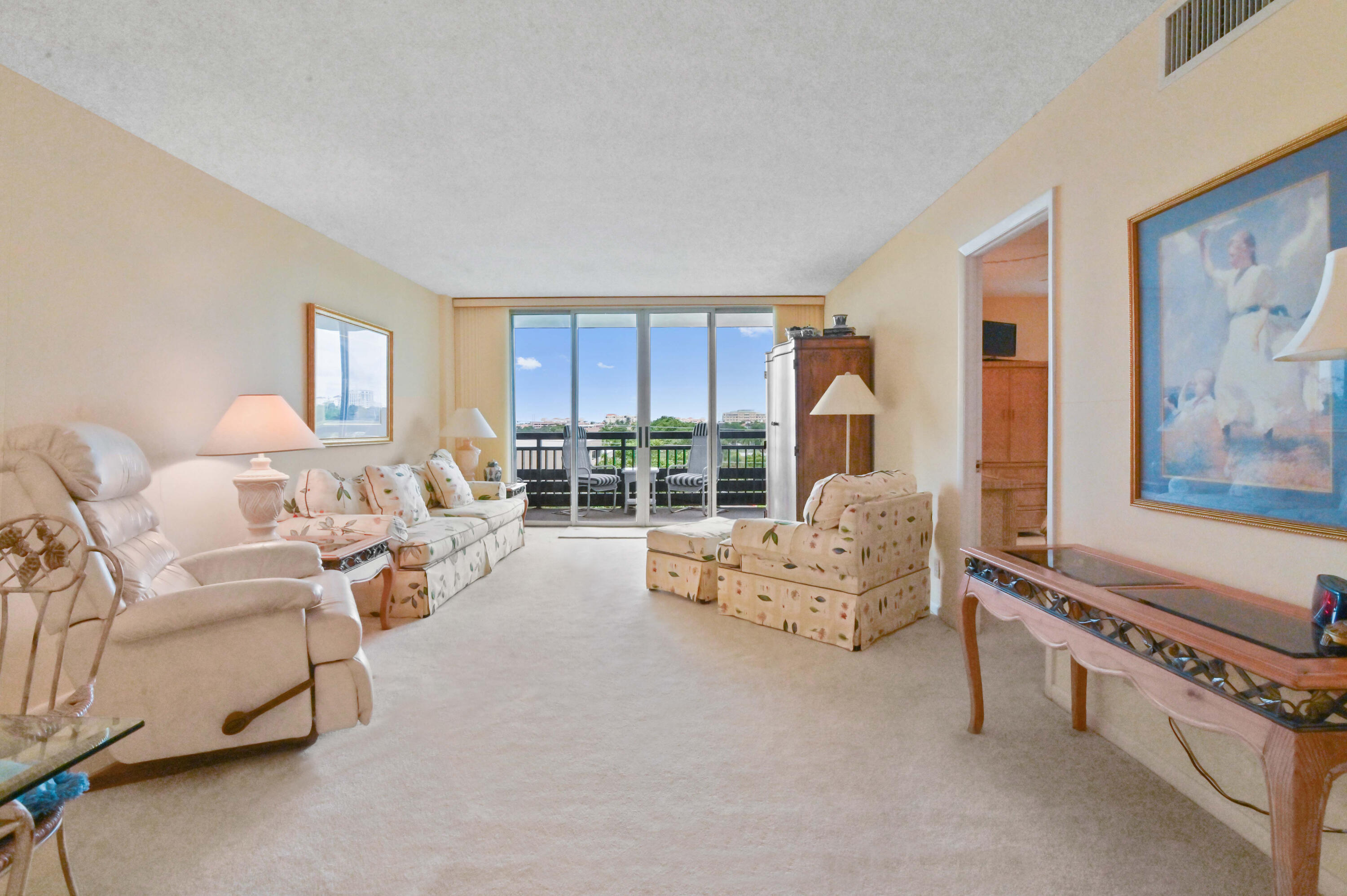 555 NW 4th Avenue 520