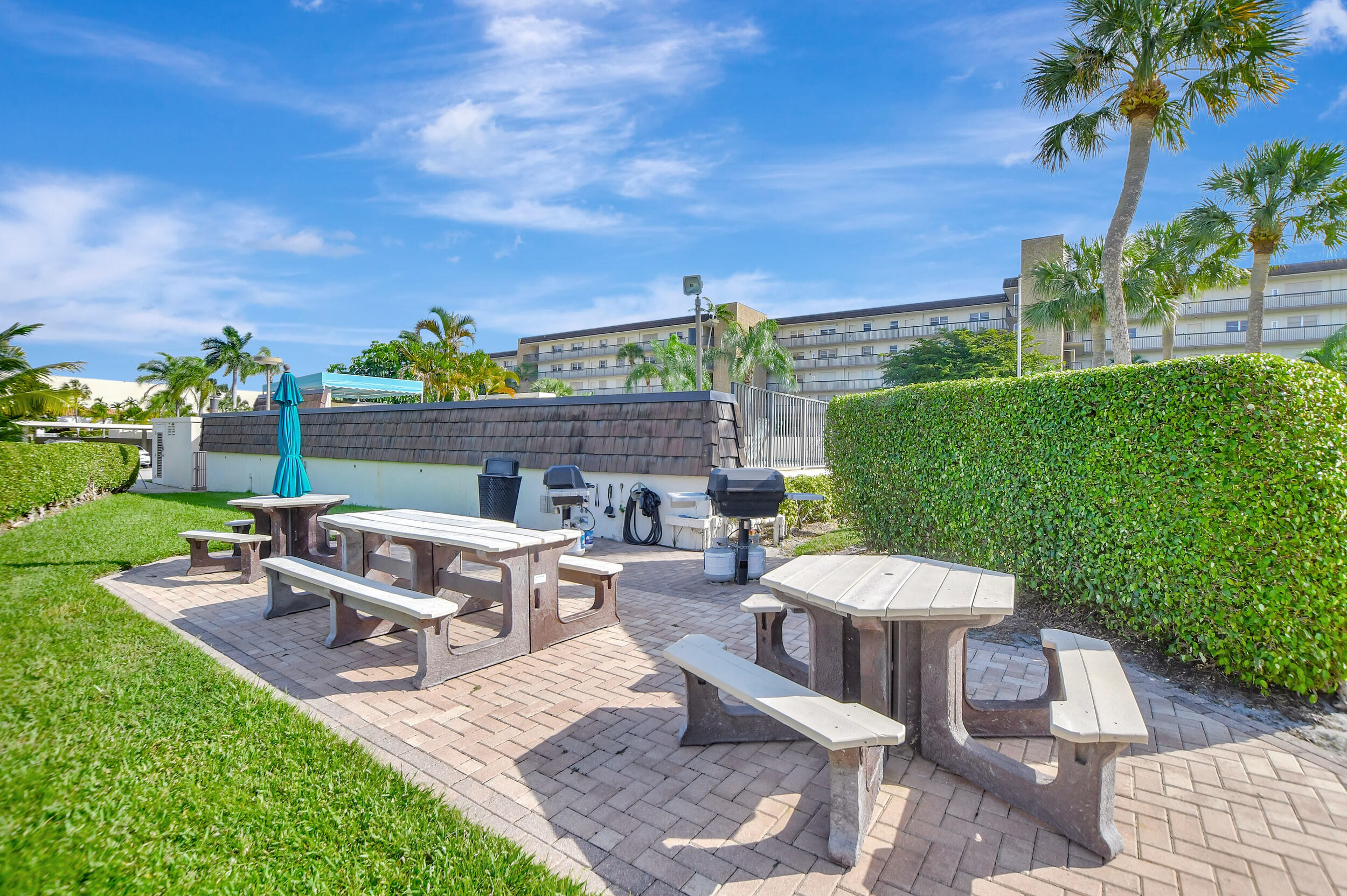 555 NW 4th Avenue 520