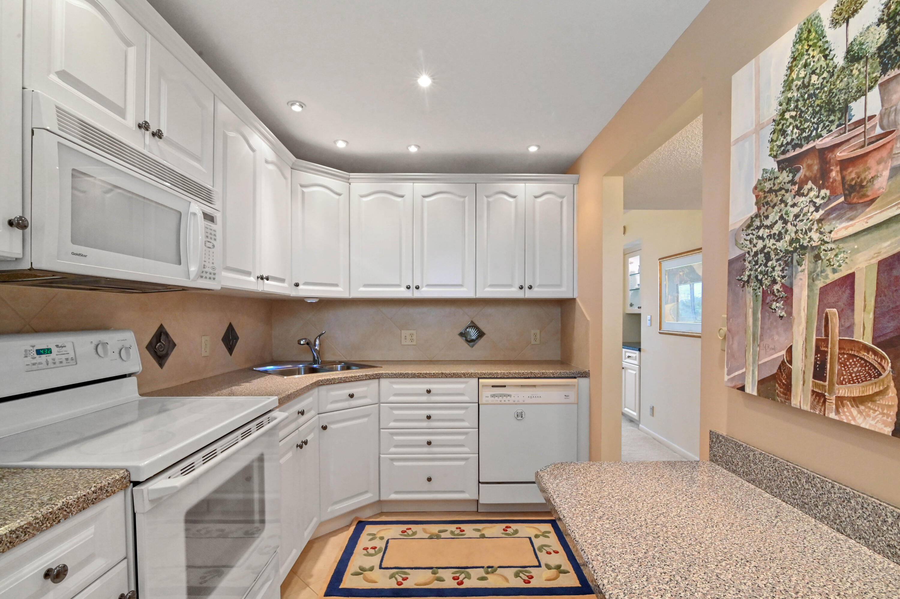 555 NW 4th Avenue 520