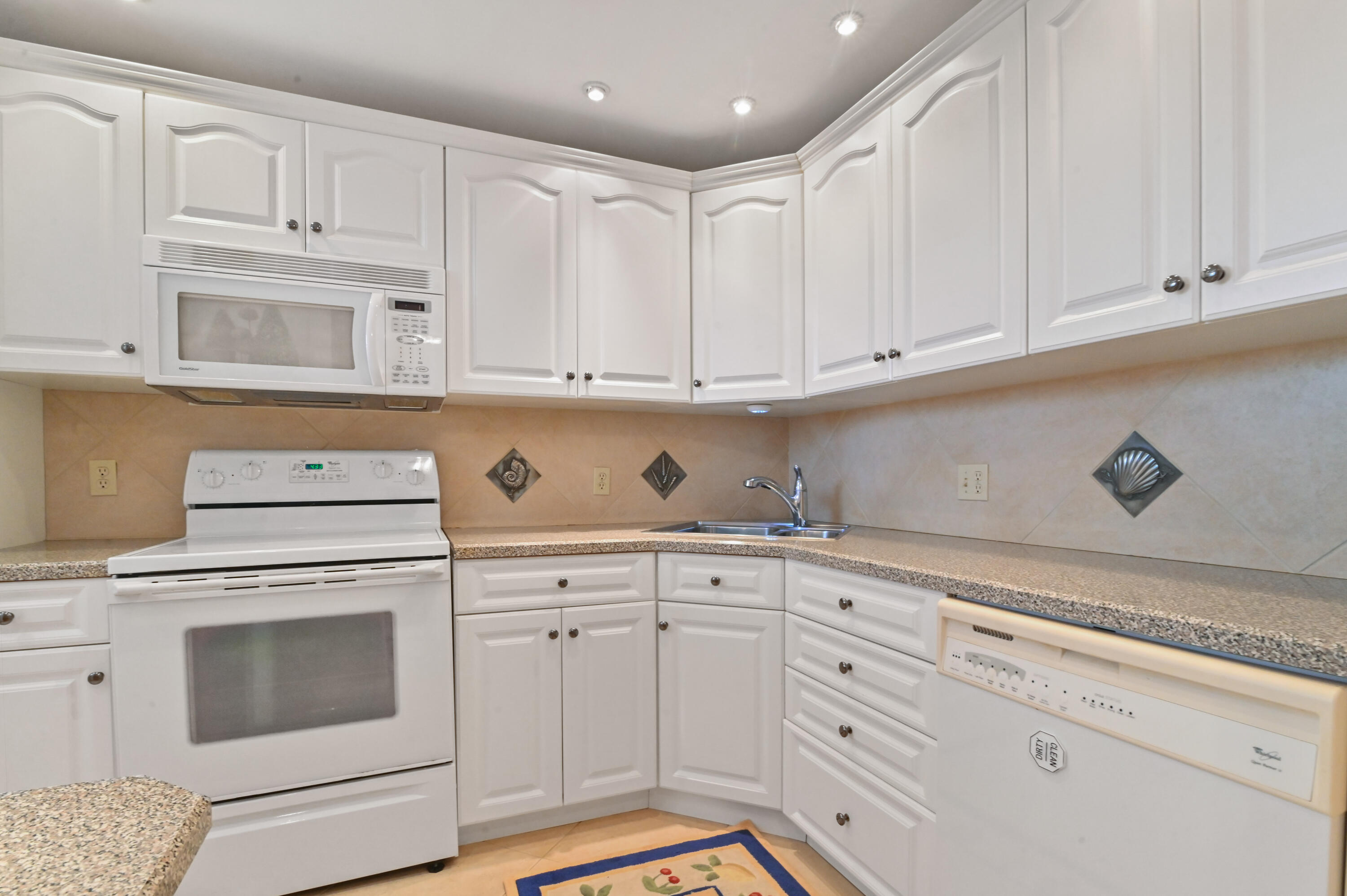 555 NW 4th Avenue 520