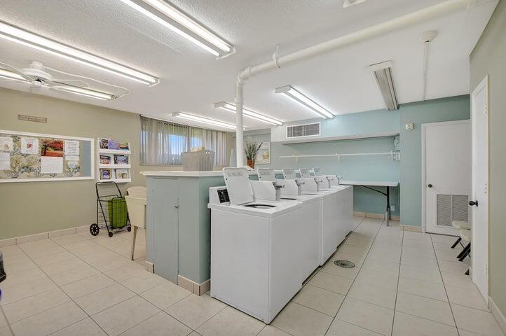 555 NW 4th Avenue 520