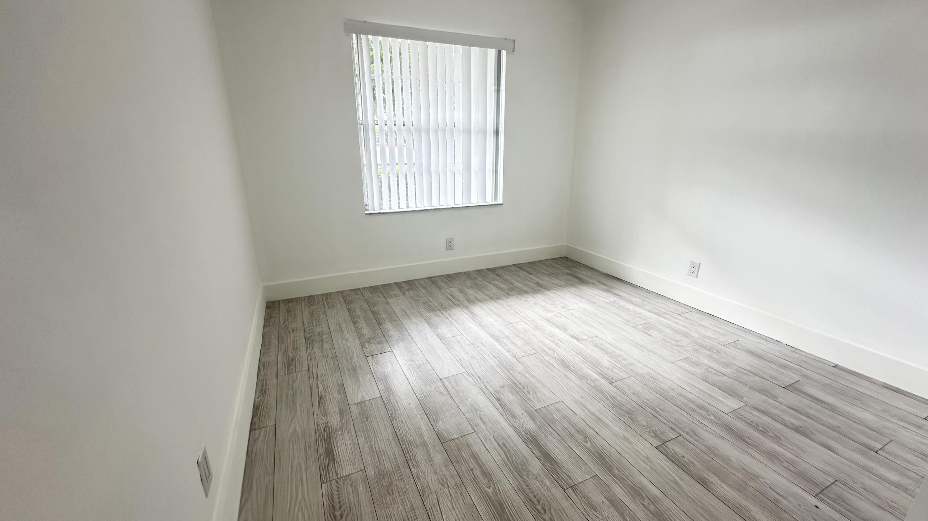 9991 Three Lakes Circle #25-C