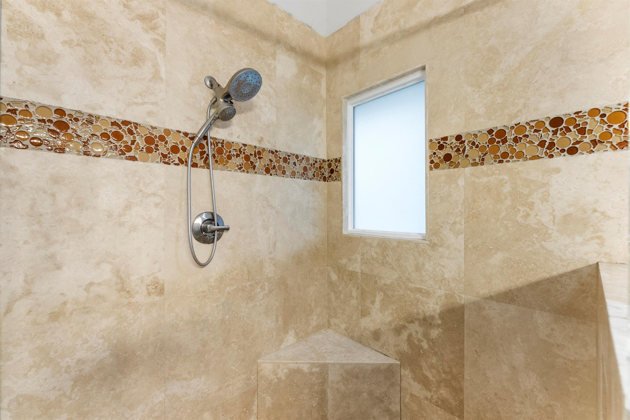 915 Parkside Circle N