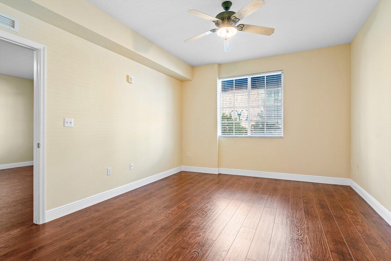 250 NE 3rd Avenue 1-205