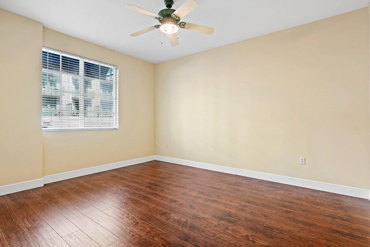 250 NE 3rd Avenue 1-205