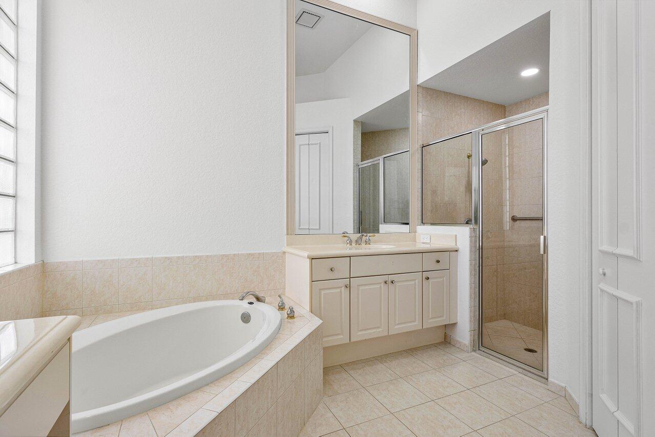 7976 Villa D Este Way