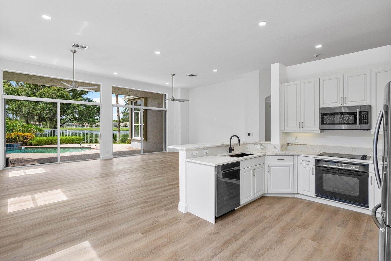 7976 Villa D Este Way