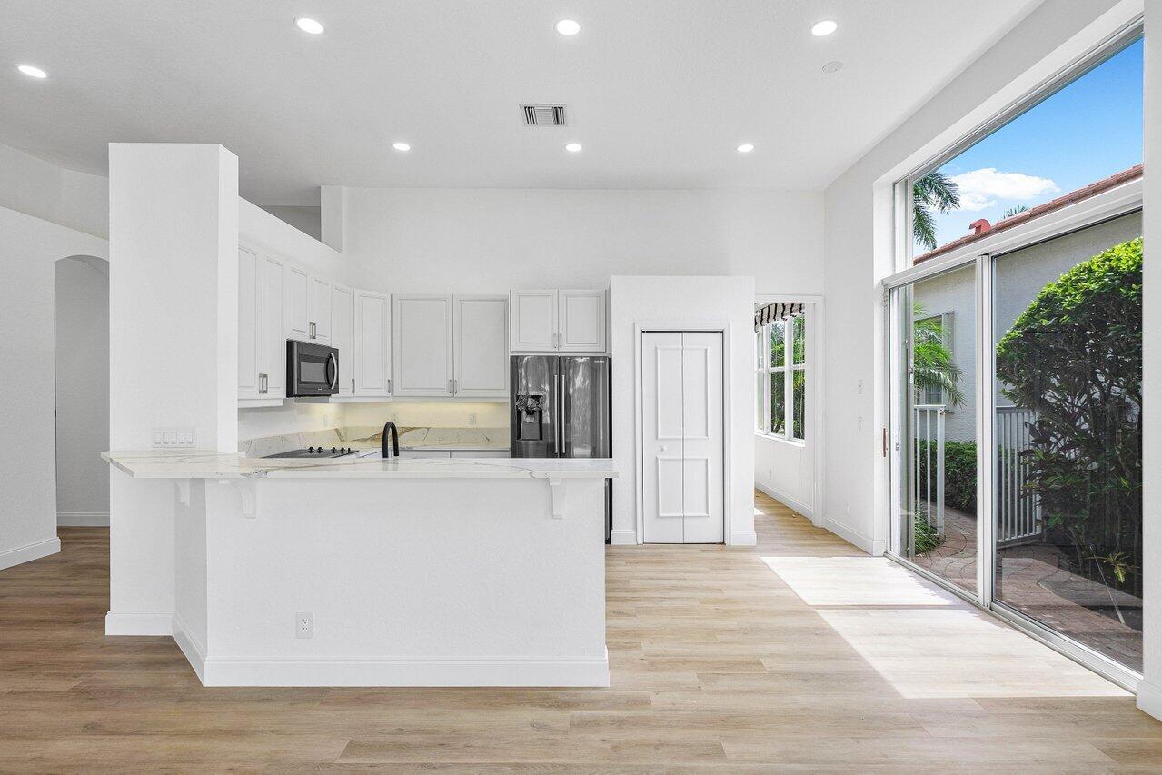 7976 Villa D Este Way