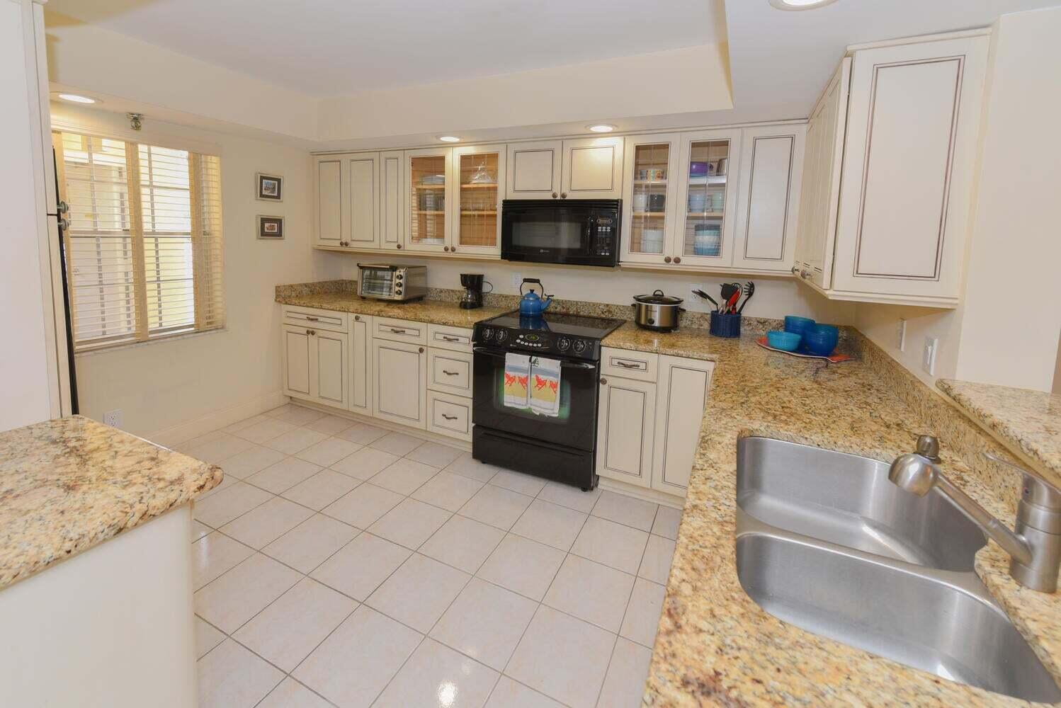 300 John F Kennedy Drive 208, Atlantis Unit: 208