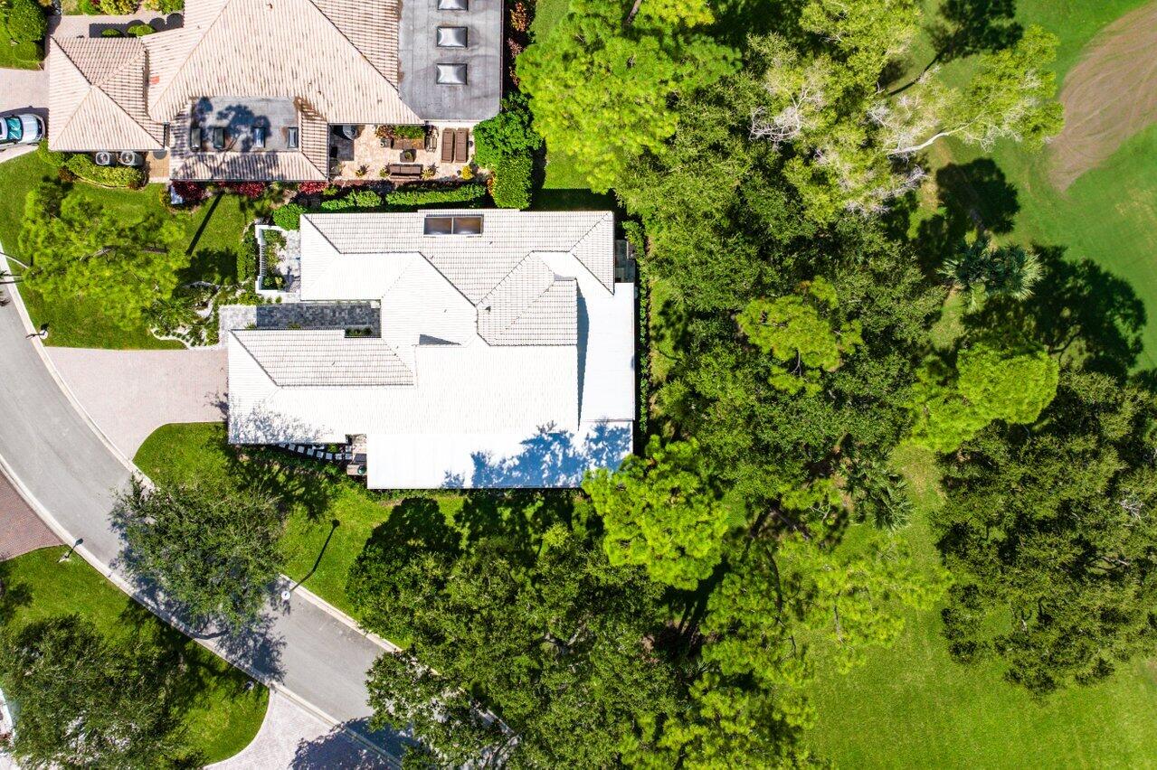 28 Woods Lane