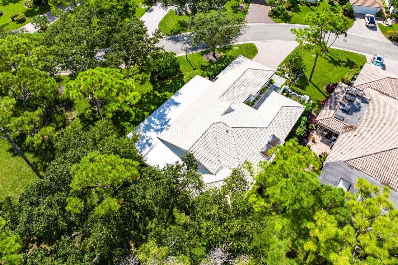 28 Woods Lane