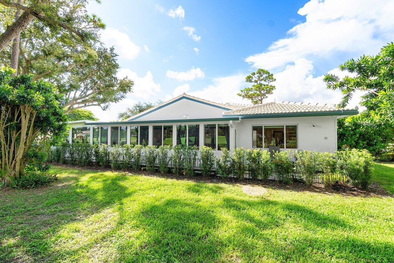 28 Woods Lane