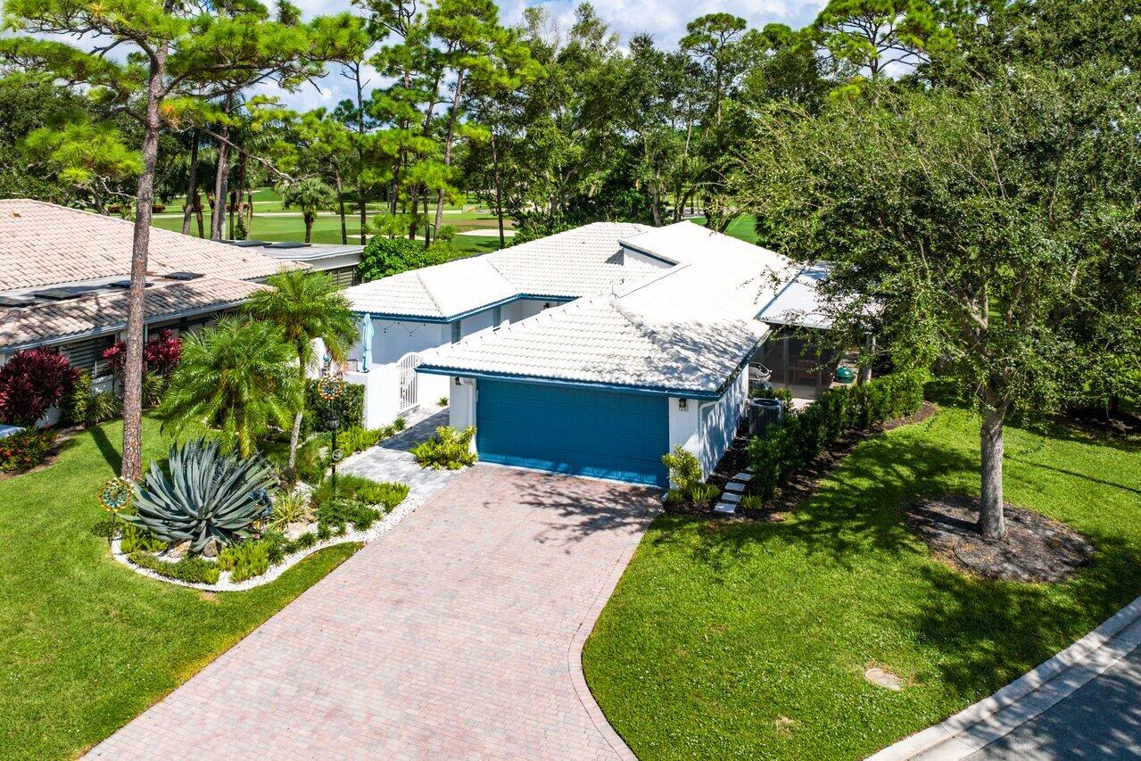 28 Woods Lane