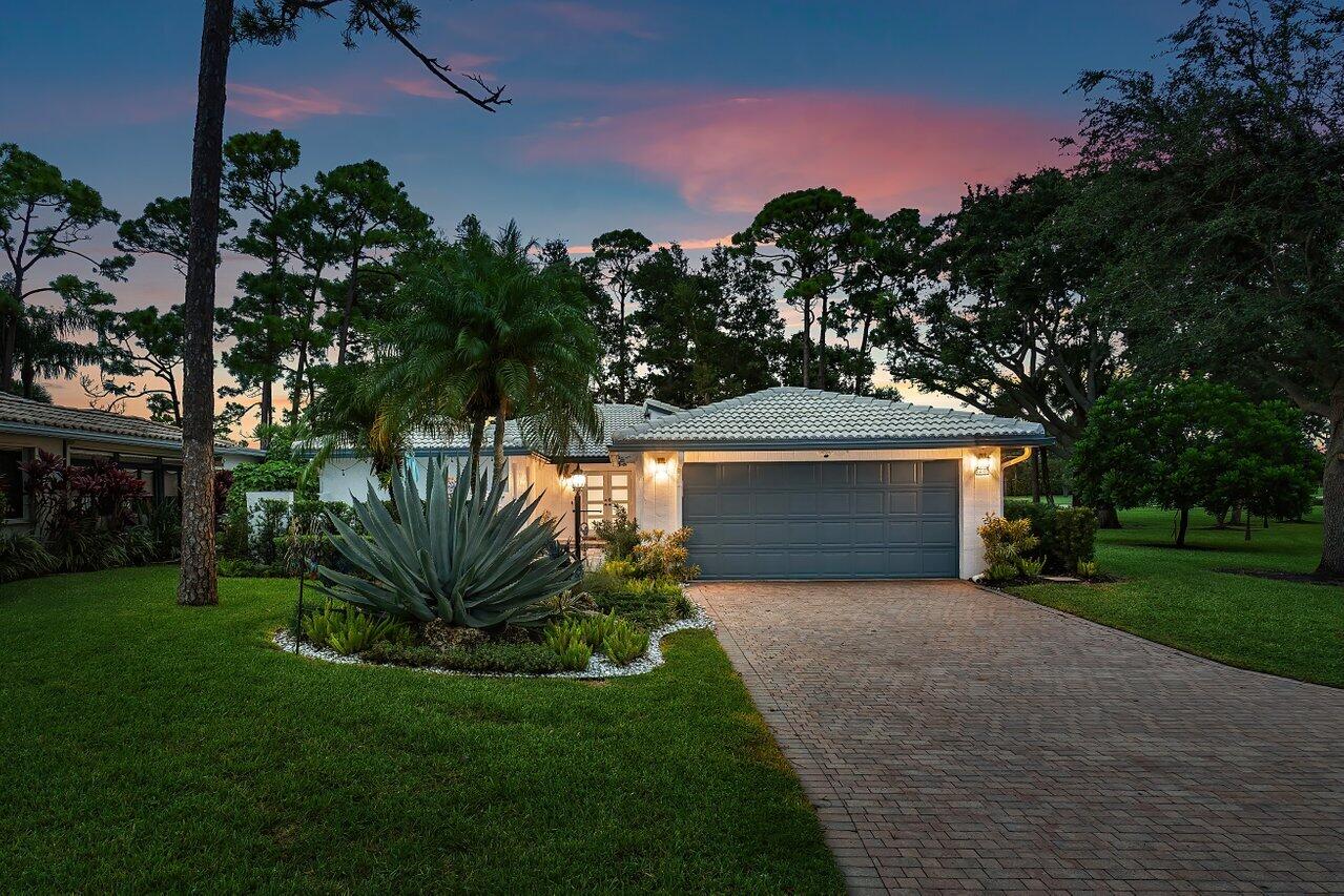 28 Woods Lane