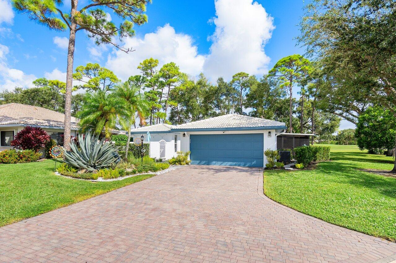 28 Woods Lane