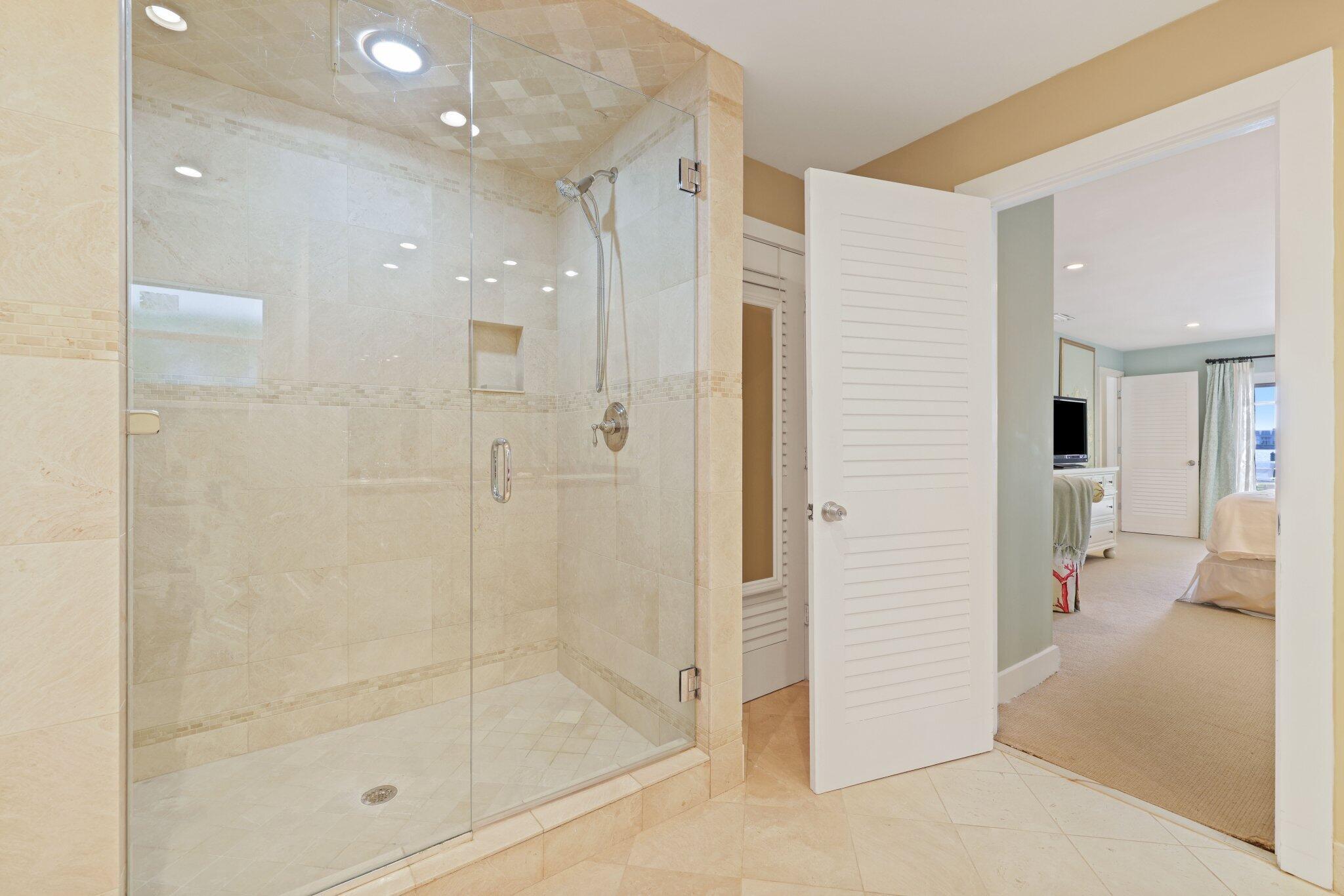 2002 Notre Dame Drive