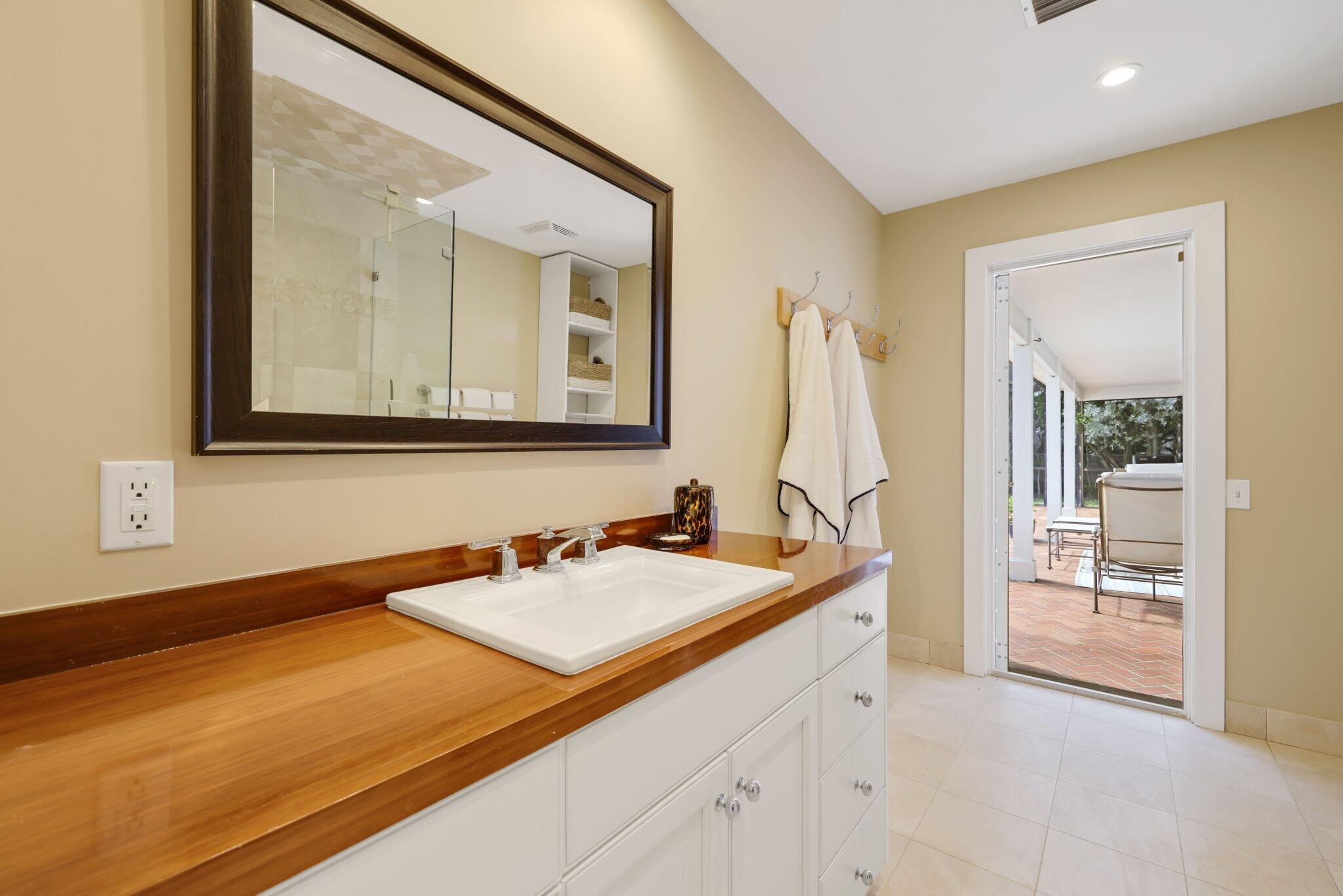 2002 Notre Dame Drive