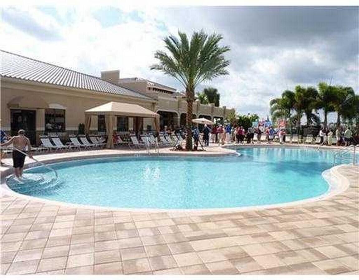 9867 Bluefield Drive, Boynton Beach