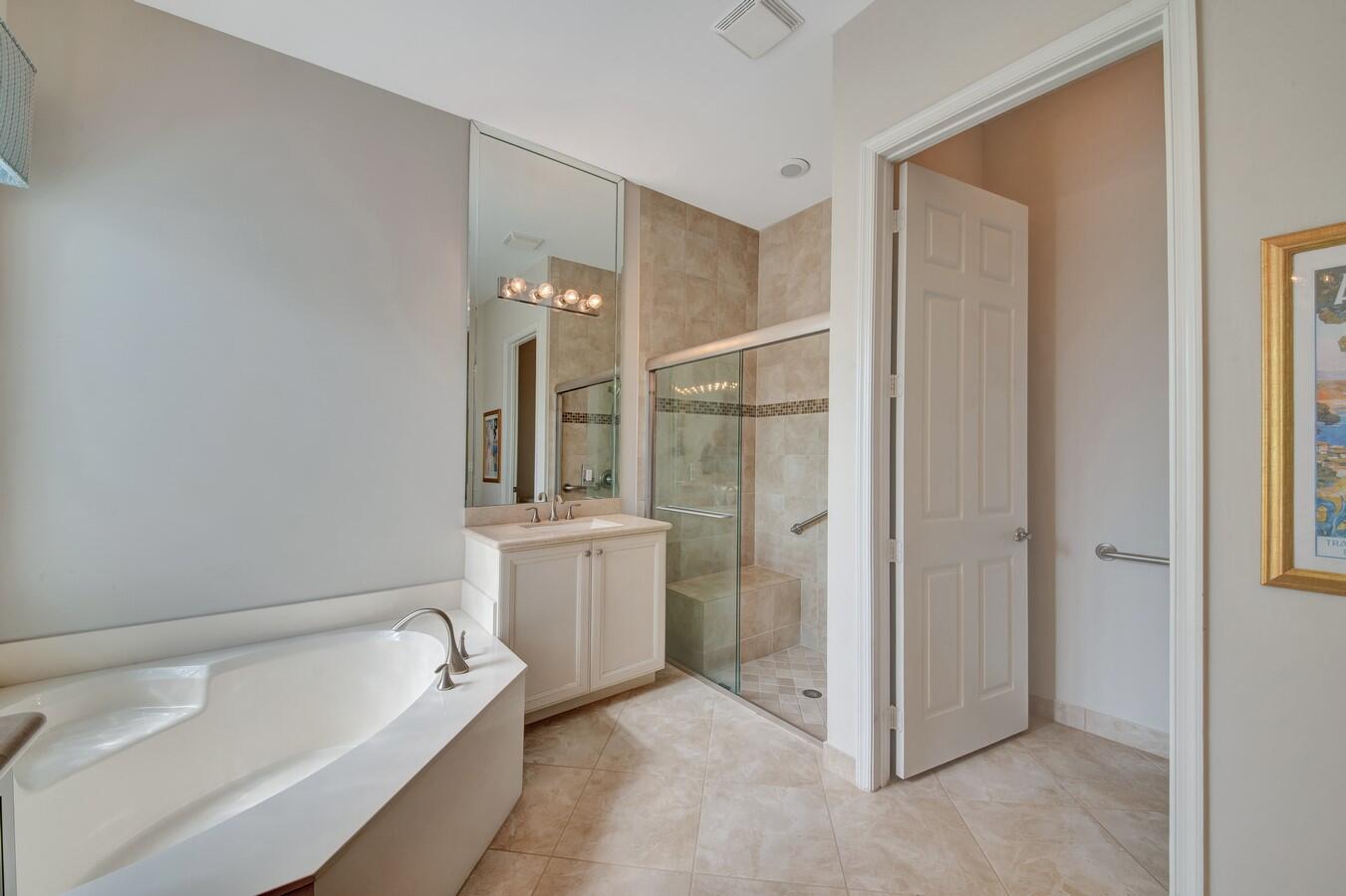 9867 Bluefield Drive, Boynton Beach