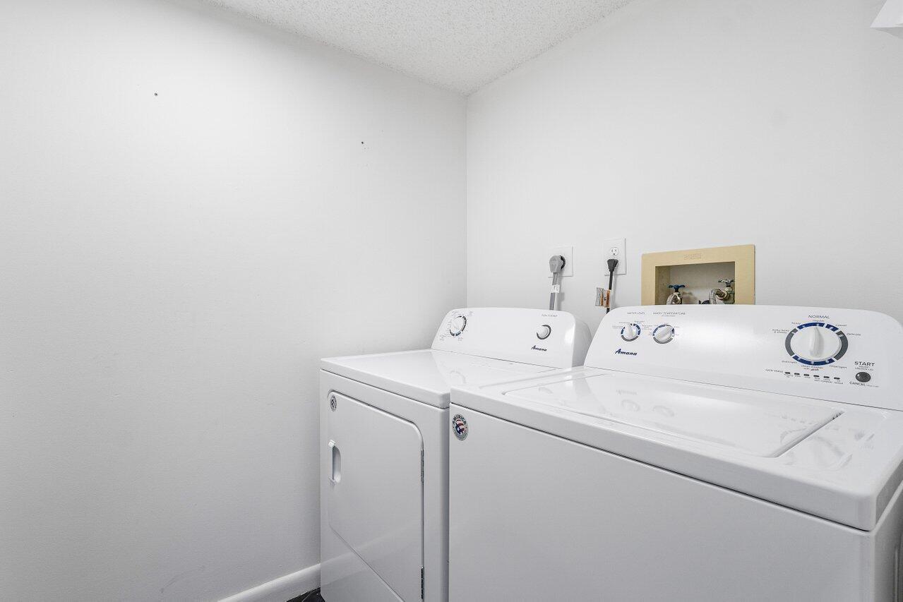 6866 Huntington Lane 205