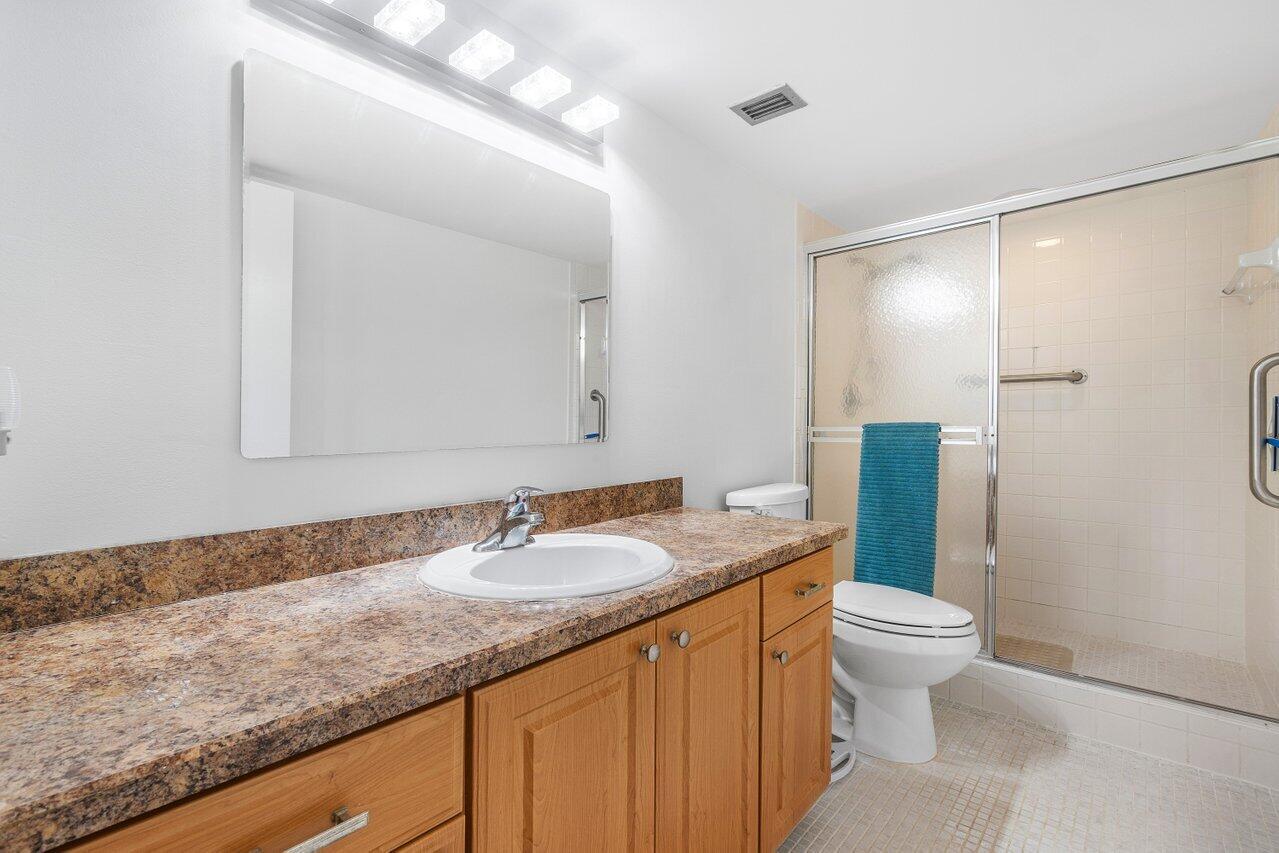 6866 Huntington Lane 205