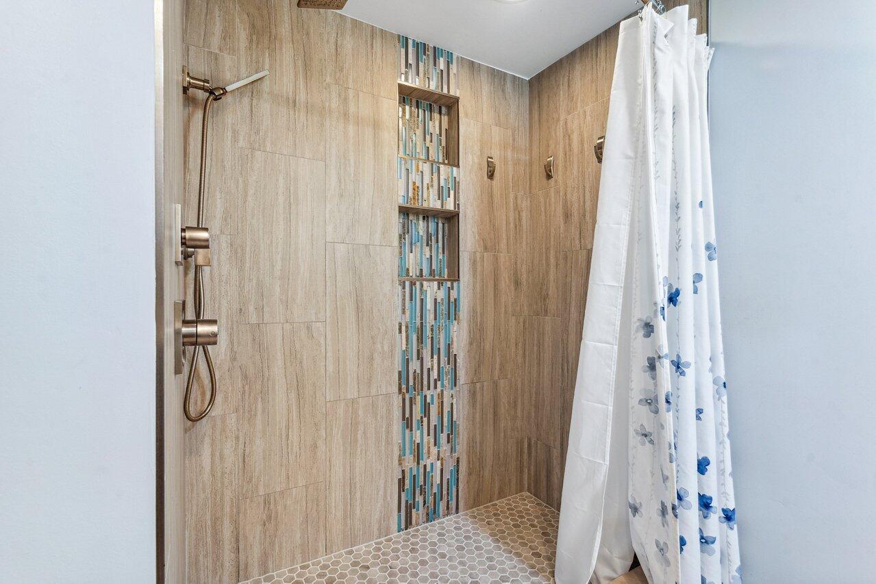 1024 Bel Air Drive 2