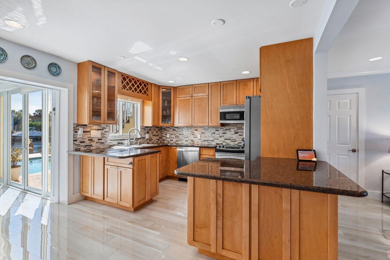 1024 Bel Air Drive 2