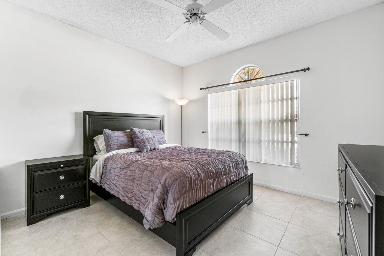 7215 Ashford Lane