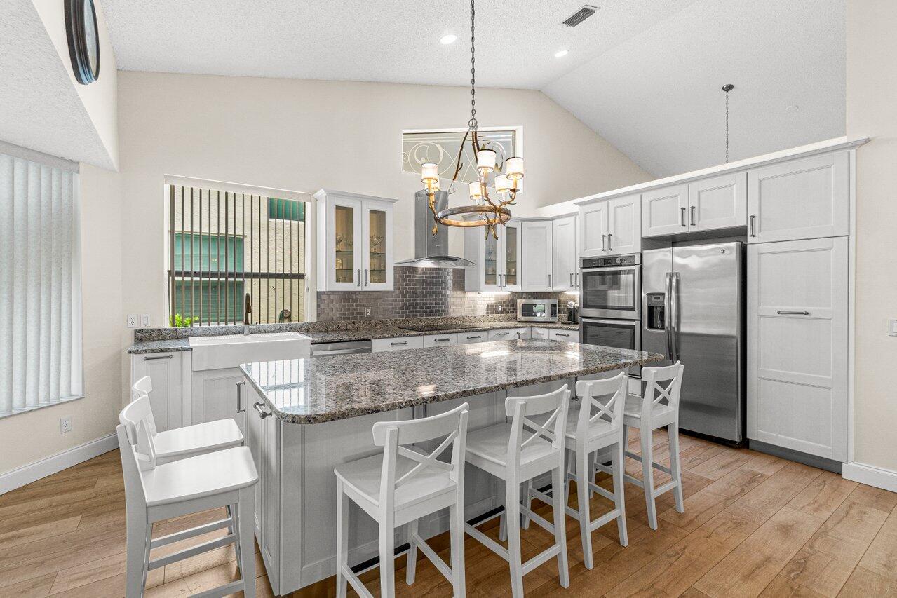 7215 Ashford Lane