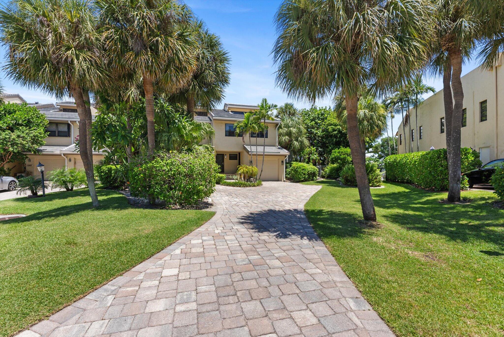 1013 Bel Air Drive 1