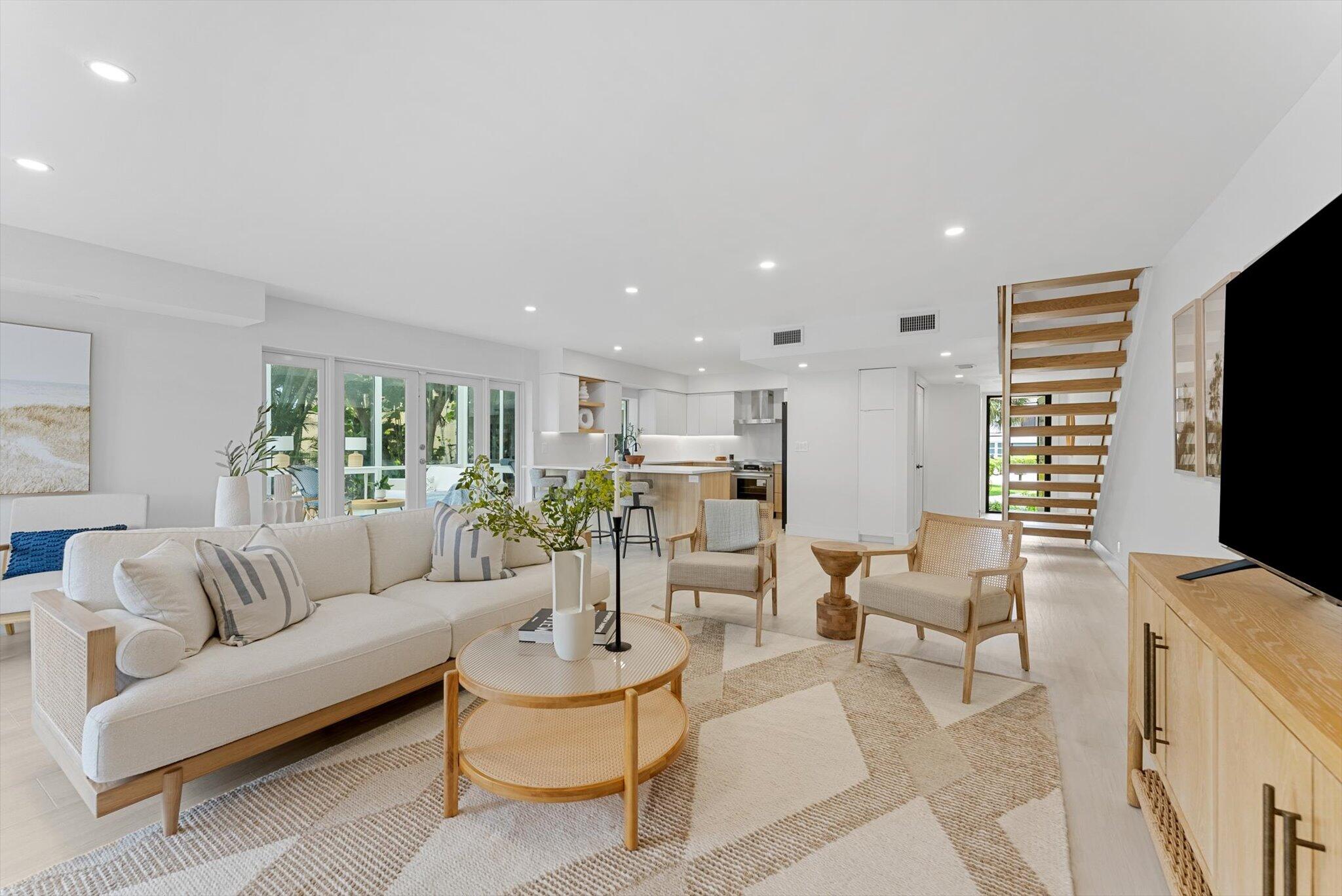 1013 Bel Air Drive 1