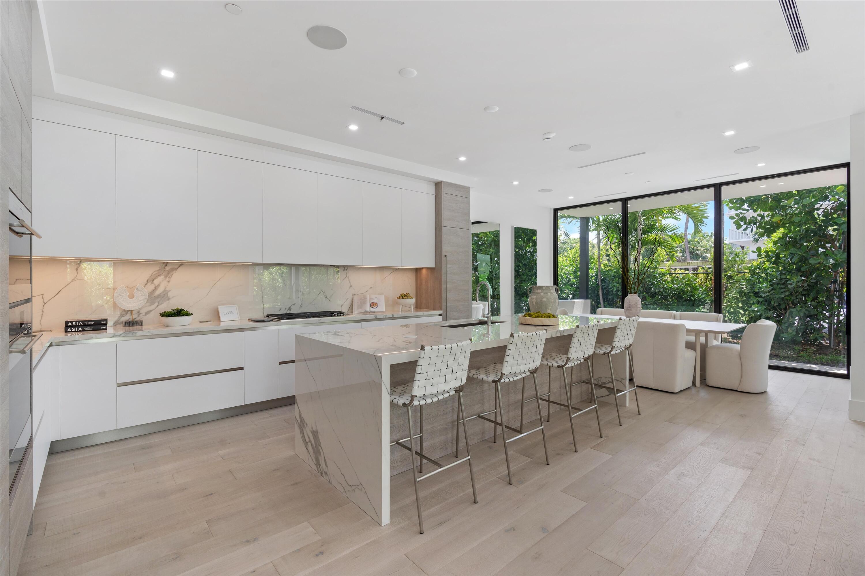 1066 Del Harbour Drive