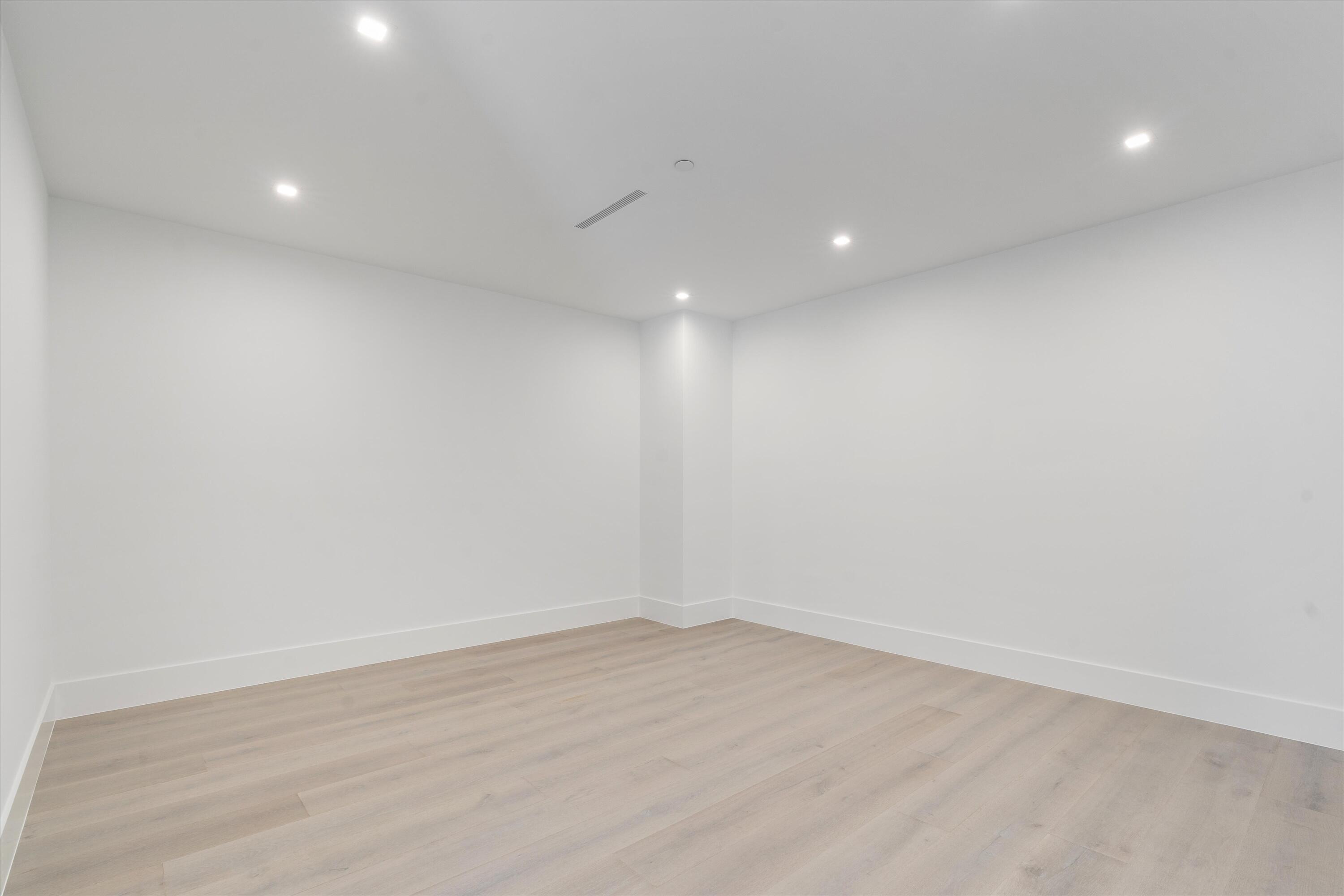 1066 Del Harbour Drive