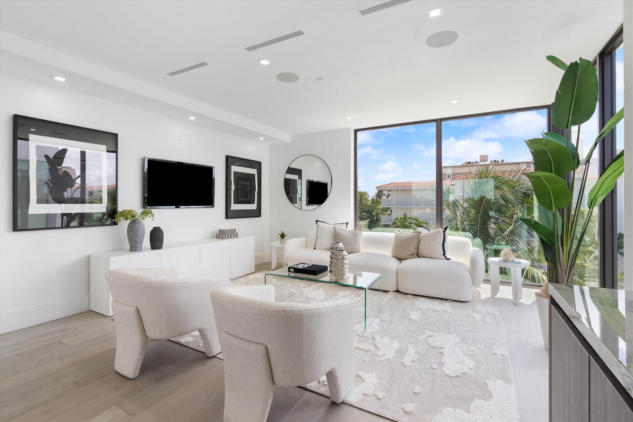 1066 Del Harbour Drive