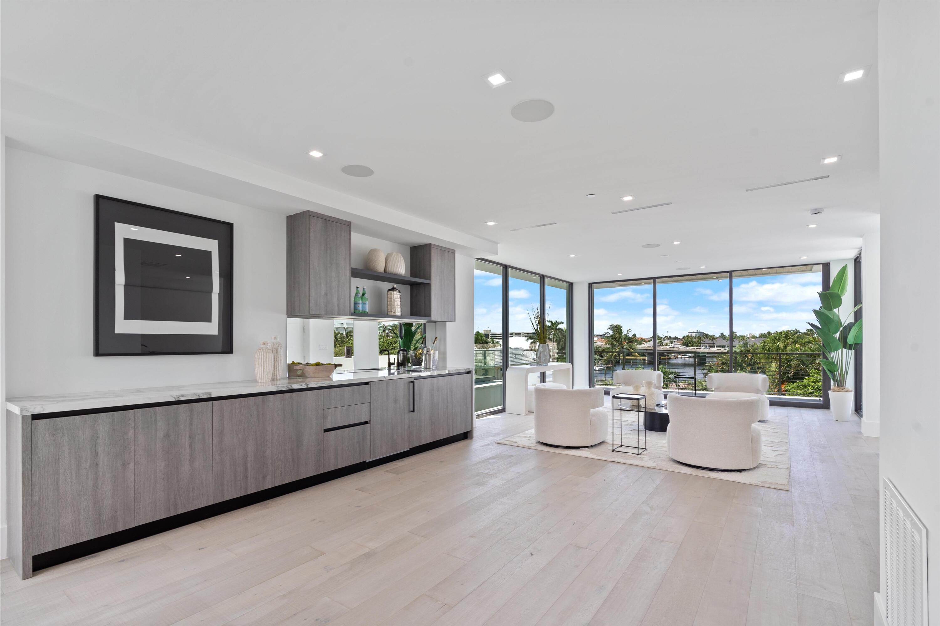 1066 Del Harbour Drive