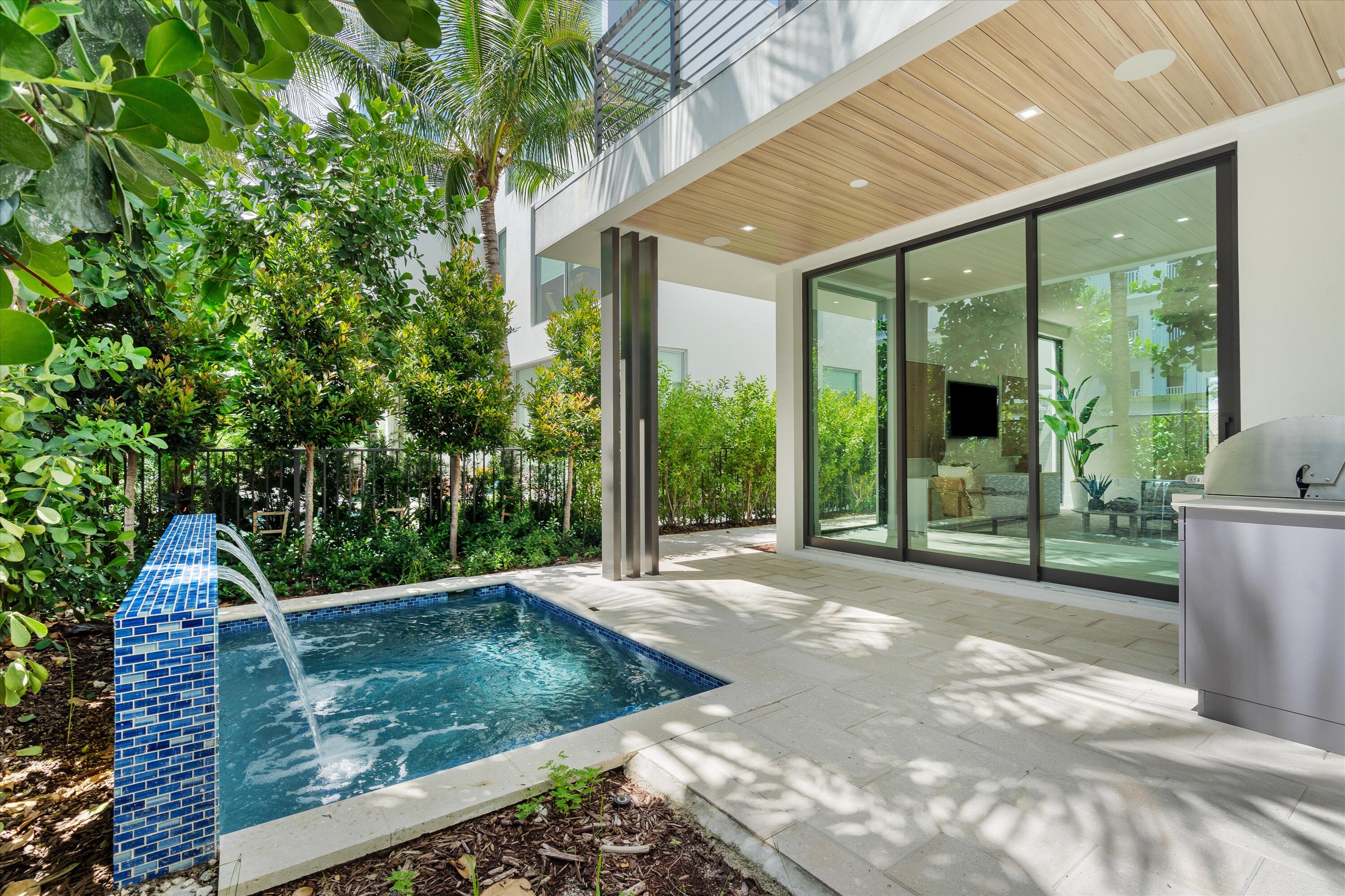 1066 Del Harbour Drive