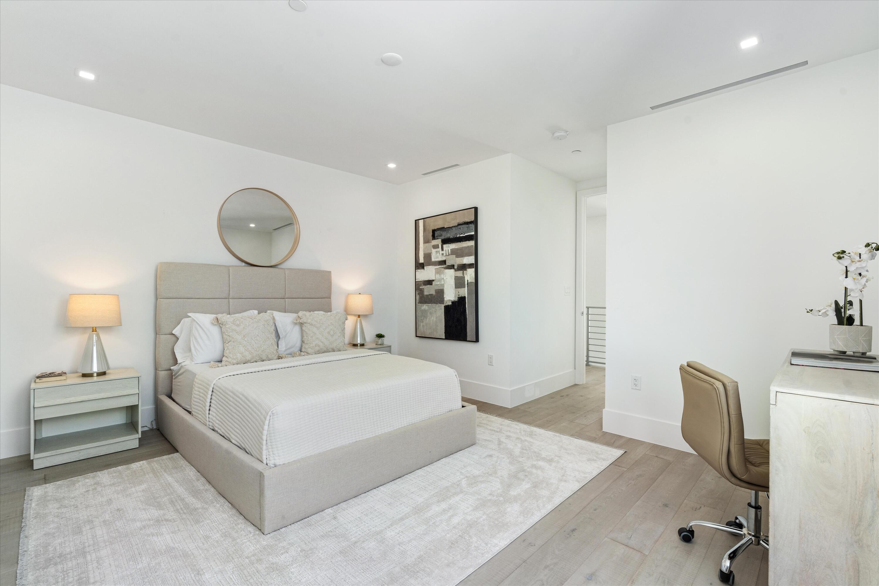 1066 Del Harbour Drive