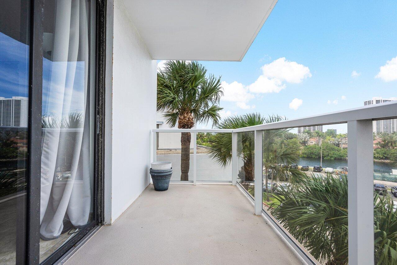 3731 N Country Club Drive Drive 428