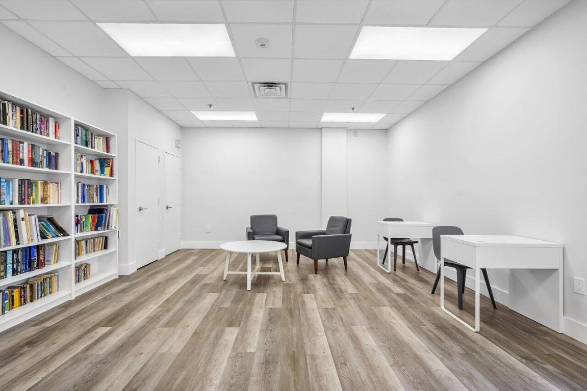 3731 N Country Club Drive Drive 428