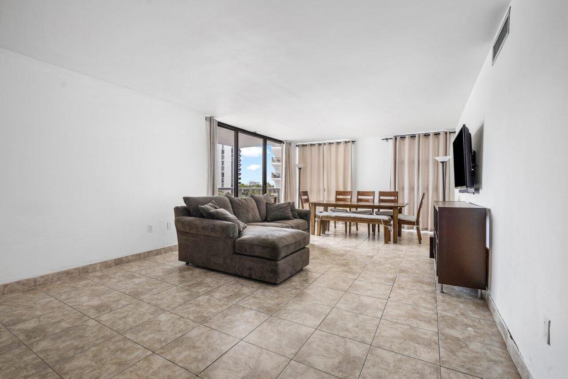 3731 N Country Club Drive Drive 428