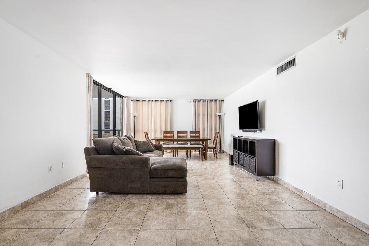 3731 N Country Club Drive Drive 428