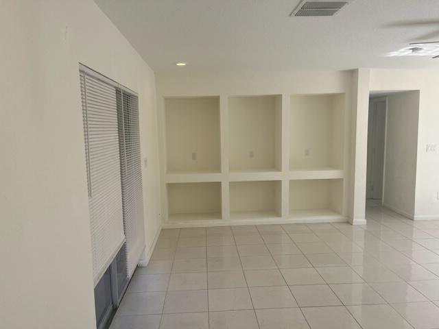 4310 NE 15th Terrace