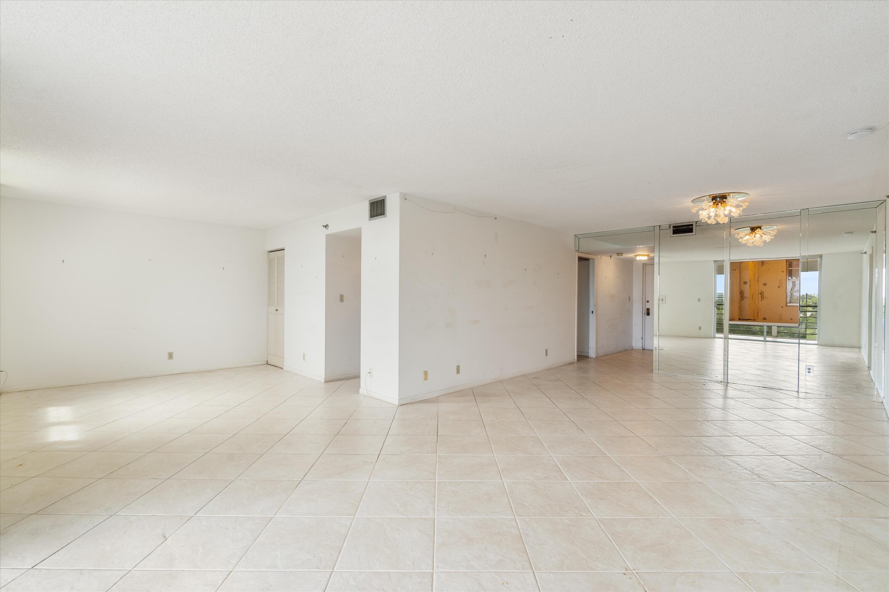 5340 NW 2nd Avenue Ph-29
