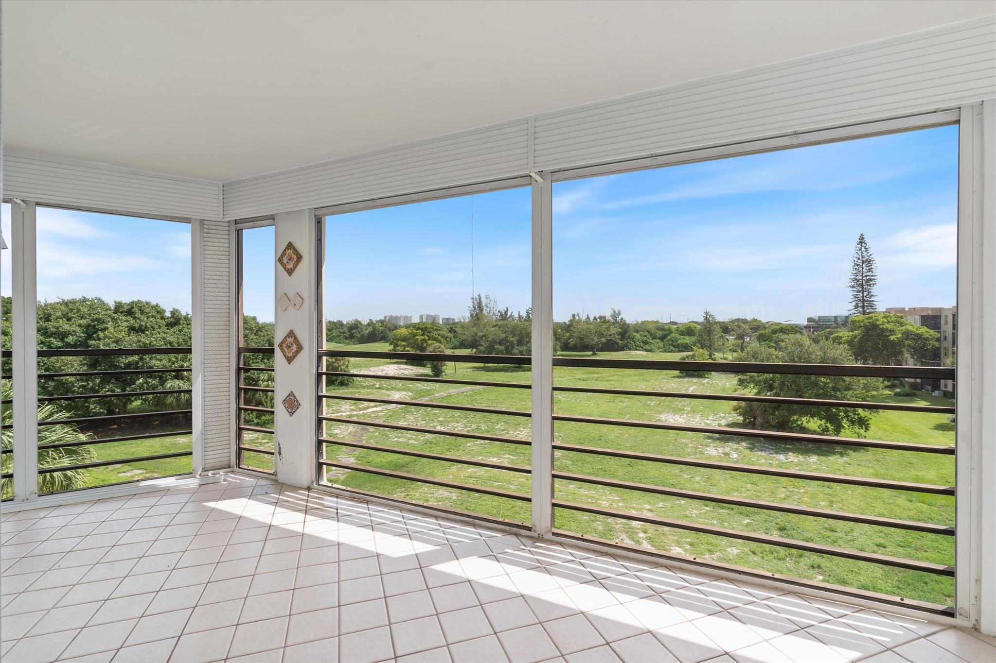 5340 NW 2nd Avenue Ph-29