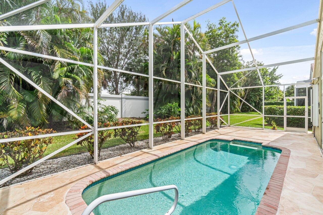 10355 Utopia Circle N