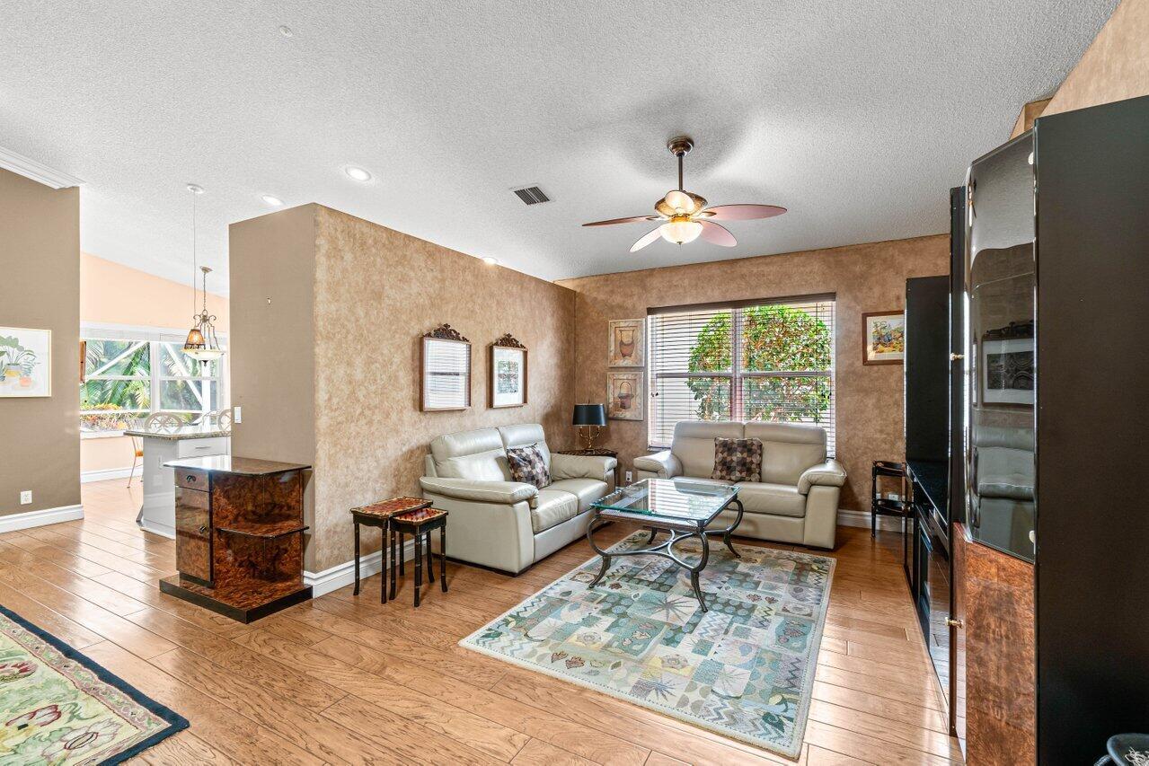 10355 Utopia Circle N